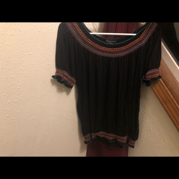 Forever 21 Festive Top - Picture 2 of 2